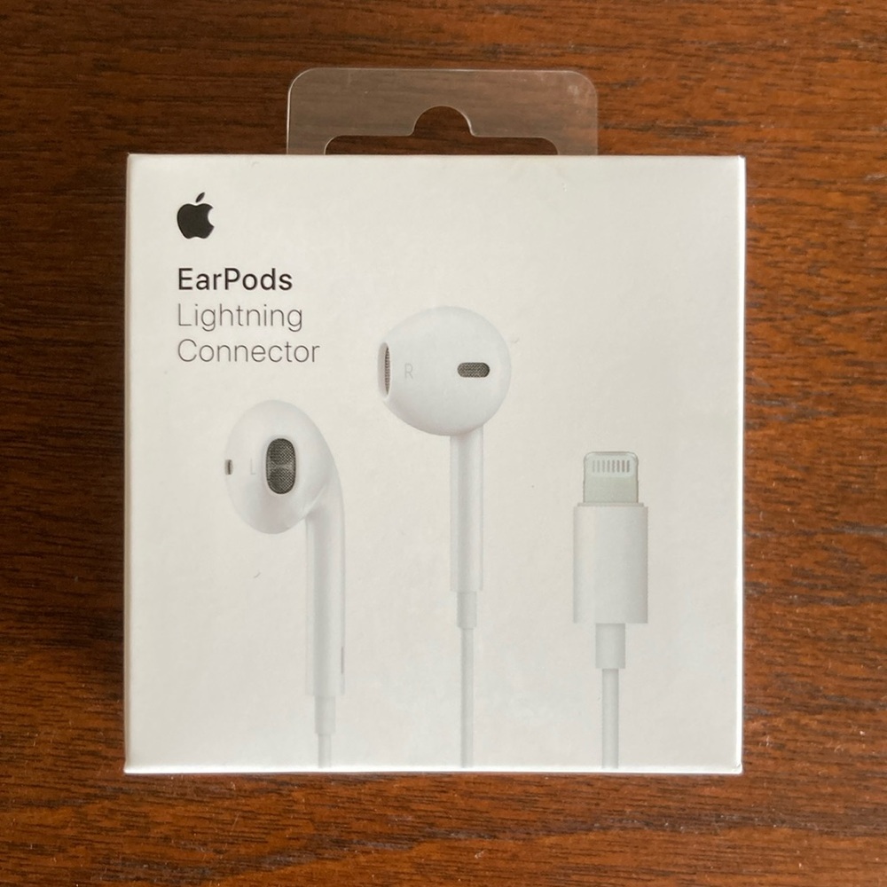 Apple Ear Pods with Lightning Connector—NEW IN BOX